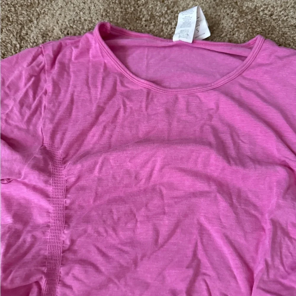 Fabletics Pink Tee - Picture 3 of 5